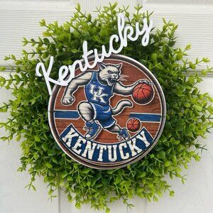 Kentucky Wildcats Artificial Wreath for Outdoors/Indoors “NEW” Go WILDCATS!